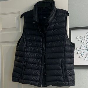 GAP Midnight Black Quilted Down Vest